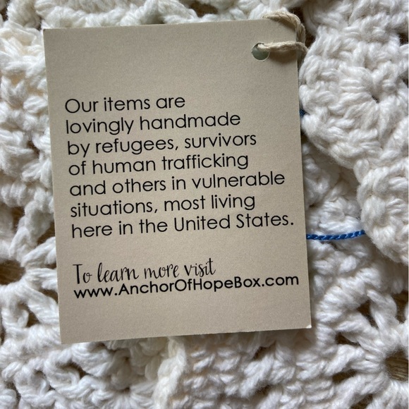 NWT Handmade Set of Four Crochet White Floral Coasters Eclectic Knit Boho Home - Picture 3 of 4